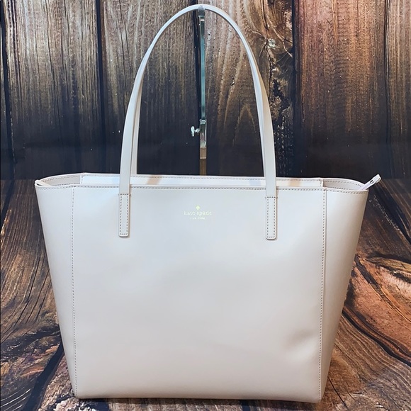 kate spade Handbags - 🛍Kate Spade Pink Bag 🌿